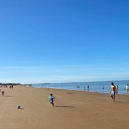 Maison 50m Des Plages 2 4 Pers Avec Piscine Chauffee Privee Tatil Evi