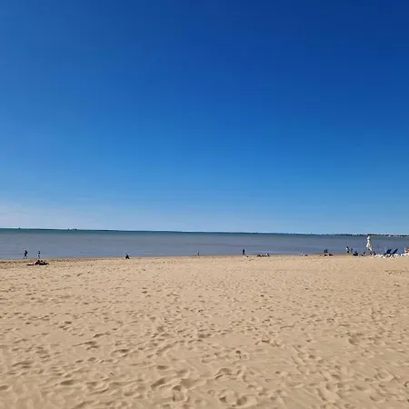 Maison 50m Des Plages 2 4 Pers Avec Piscine Chauffee Privee Angoulins-sur-Mer